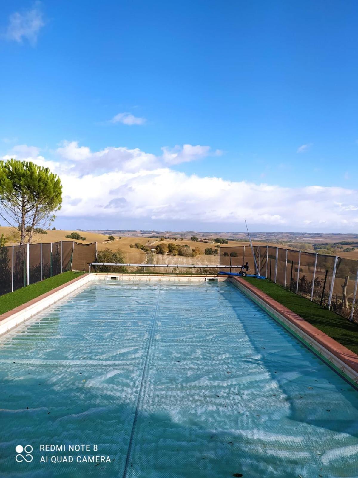 La Fezendes Bed & Breakfast Miradoux Luaran gambar